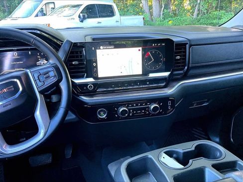 Used 2023 GMC Sierra 1500 Elevation AWD/4WD image 17