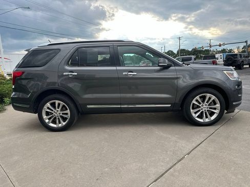 Used 2018 Ford Explorer Limited AWD/4WD image 4