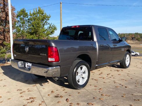 Used 2023 RAM 1500 Classic SLT image 6
