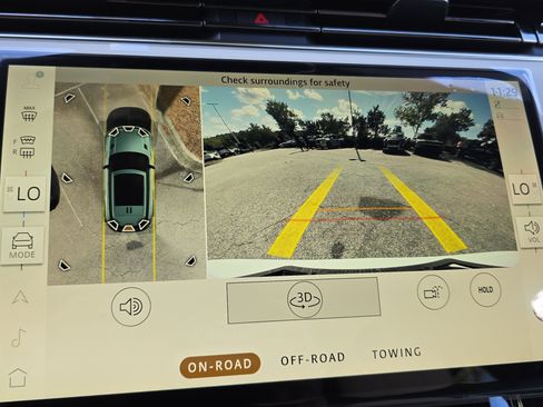 New 2025 Land Rover Range Rover Sport Dynamic SE image 23