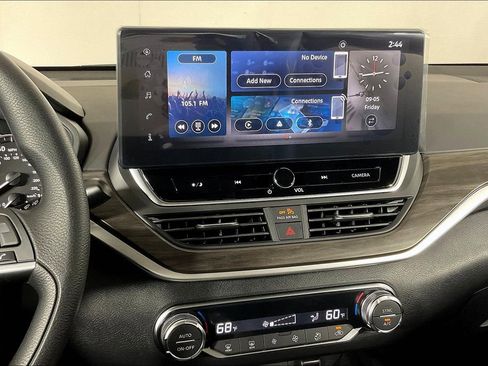 New 2025 Nissan Altima 2.5 SV w/ SV Special Edition Package image 11