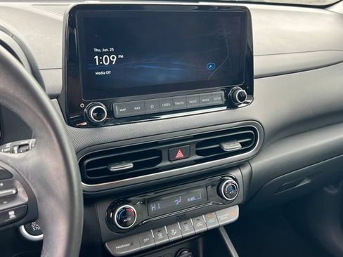 Certified 2022 Hyundai Kona Limited AWD/4WD image 18
