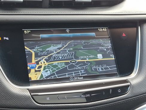 Used 2018 Cadillac XT5 Luxury w/ LPO, Wheel Lock Package image 18