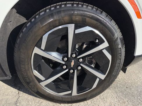 Used 2025 Chevrolet Equinox EV LT image 43