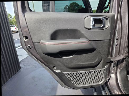 Used 2023 Jeep Gladiator Rubicon w/ LED Lighting Group AWD/4WD image 34