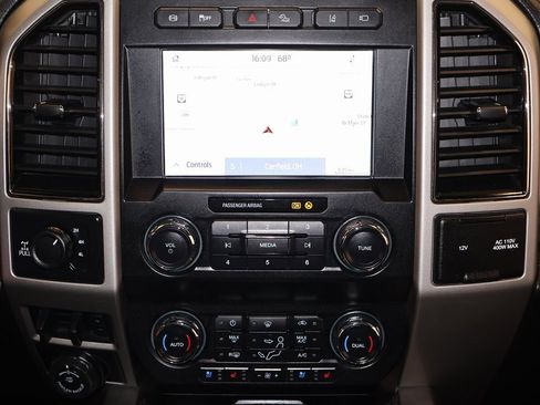 Certified 2020 Ford F350 Lariat w/ Tremor Off-Road Package image 30