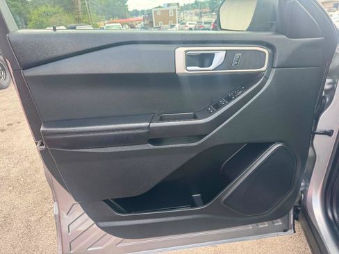 Used 2023 Ford Explorer 2WD image 11
