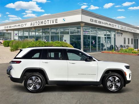 Used 2022 Jeep Grand Cherokee Limited 4xe image 4