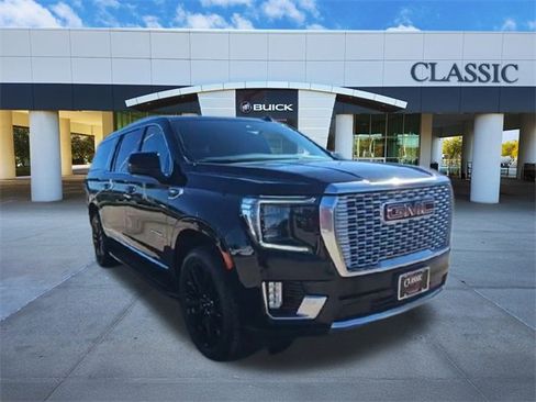 Used 2024 GMC Yukon XL Denali image 2