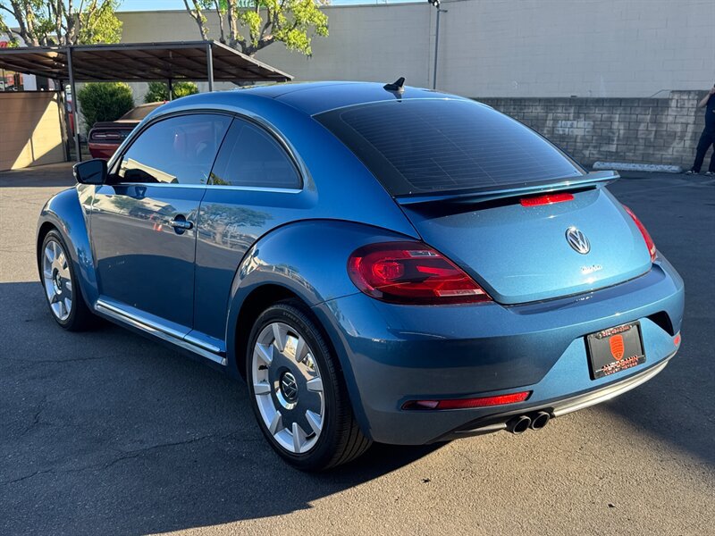 Used 2019 Volkswagen Beetle 2.0T SE FWD image 12