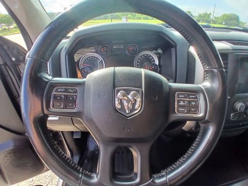 Used 2019 RAM 1500 Classic SLT w/ Luxury Group AWD/4WD image 27