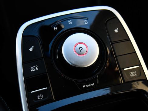 Used 2022 Kia Niro EX image 26