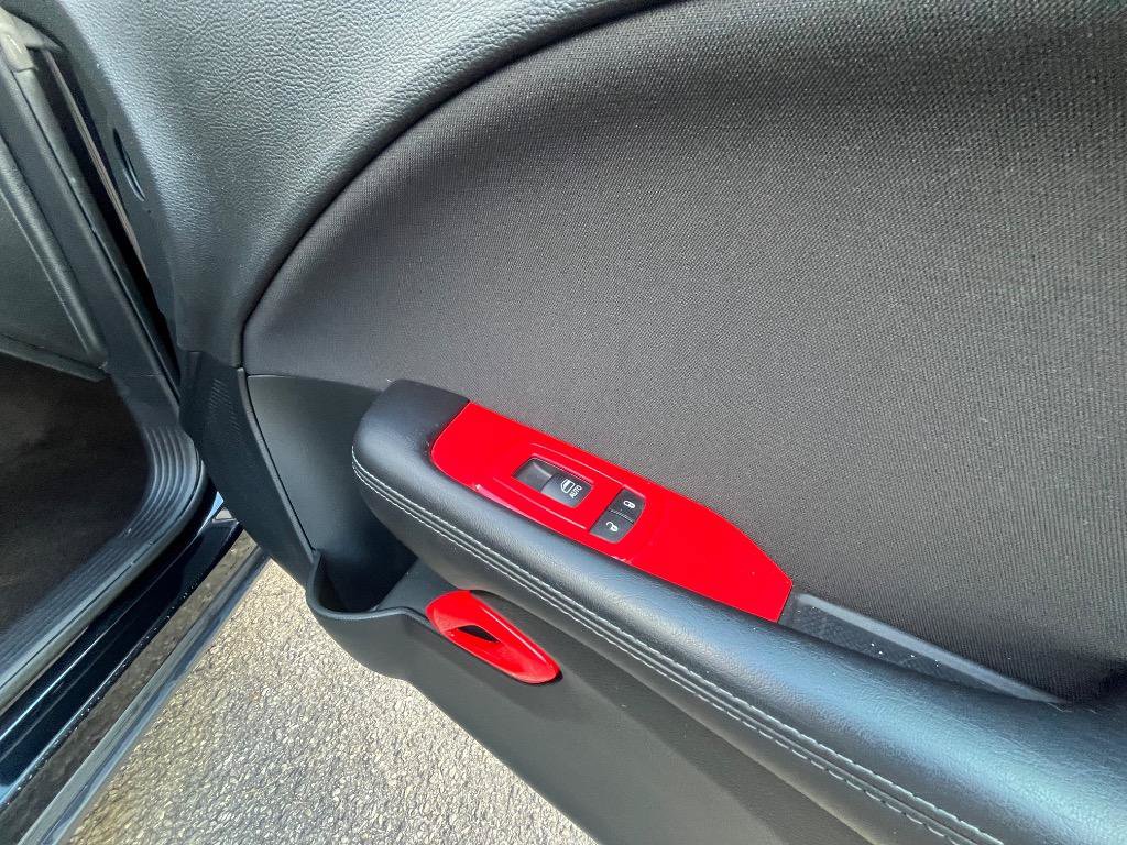 Used 2018 Dodge Challenger R/T RWD image 29
