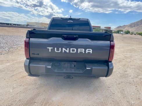 Used 2024 Toyota Tundra Platinum AWD/4WD image 4