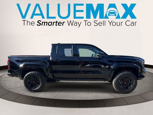 Used 2025 Toyota Tacoma TRD Pro AWD/4WD image 2