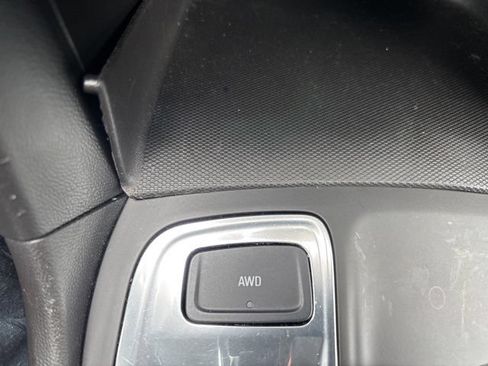 Used 2021 Chevrolet Equinox LT w/ LPO, Cargo Package AWD/4WD image 23