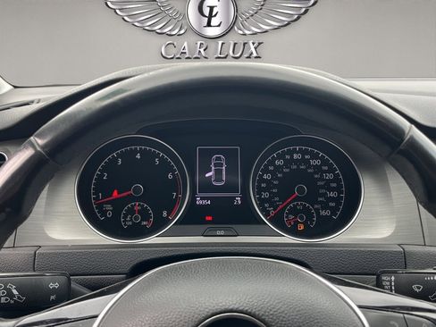 Used 2016 Volkswagen Golf S image 10