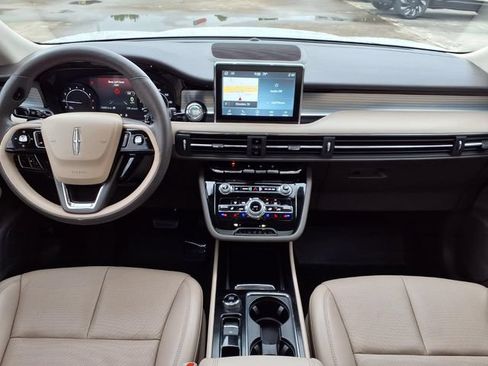 Certified 2022 Lincoln Corsair FWD w/ Premium Package image 6