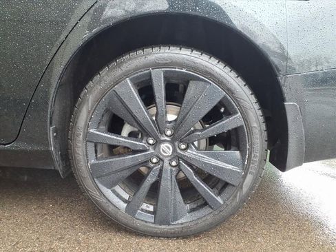 Used 2022 Nissan Altima 2.5 SR w/ Midnight Edition Package image 9