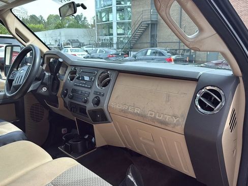 Used 2012 Ford F250 XLT w/ XLT Interior Pkg RWD image 15