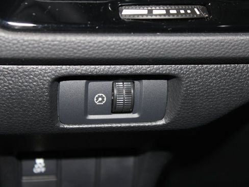 Used 2025 Honda Civic Sport image 11