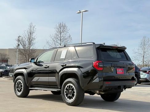 Used 2025 Toyota 4Runner TRD Off-Road image 8