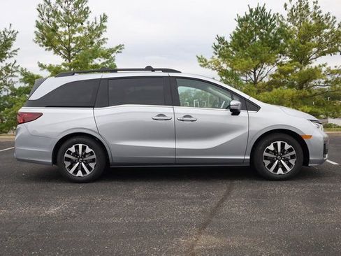 New 2026 Honda Odyssey EX-L image 4