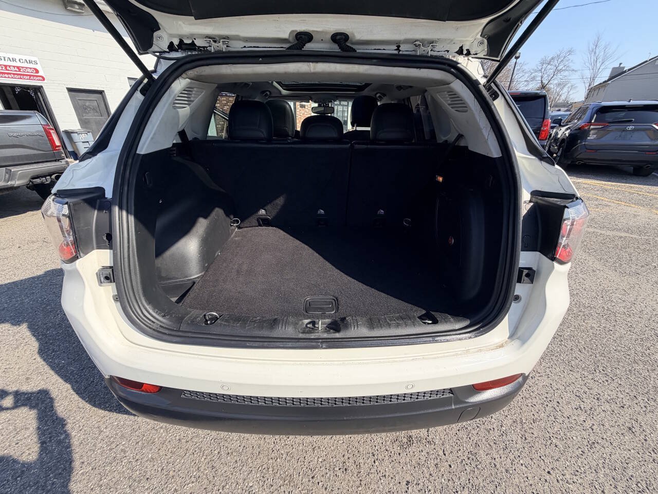 Used 2018 Jeep Compass Sport FWD image 17