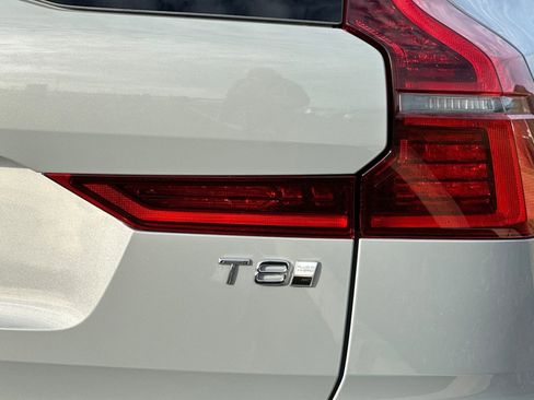 New 2026 Volvo XC60 T8 Ultra w/ Protection Package Premier AWD/4WD image 25