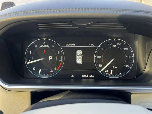 Used 2016 Land Rover Range Rover HSE image 15