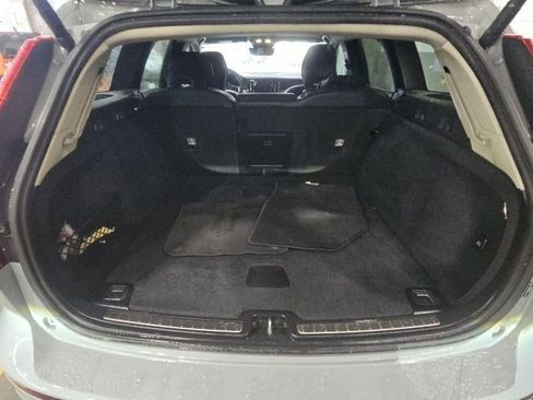 Used 2025 Volvo V60 B5 Cross Country Ultra image 14
