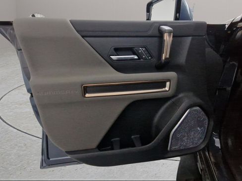 New 2025 GMC Hummer EV 2X w/ LPO, Dark Essentials Package image 12