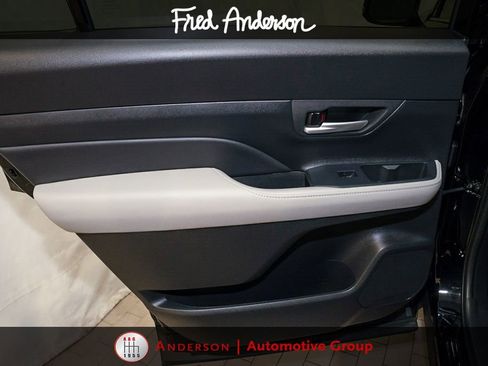 Certified 2025 Toyota Grand Highlander FWD image 12