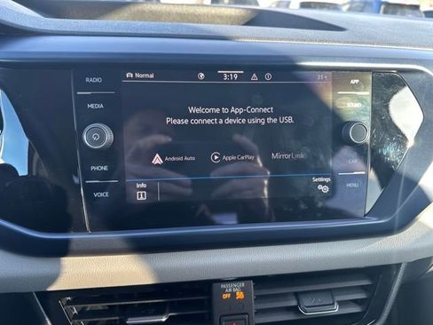 Certified 2022 Volkswagen Taos SE image 26