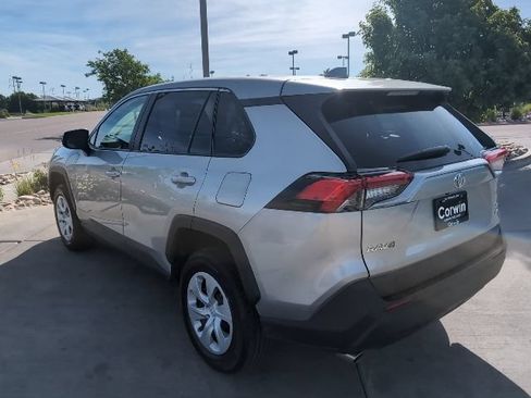 Used 2025 Toyota RAV4 LE AWD/4WD image 5