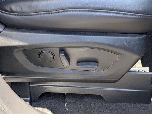 Used 2024 Ford Explorer XLT w/ Equipment Group 202A image 39