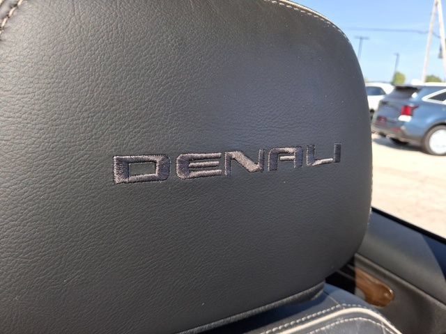 Used 2020 GMC Terrain Denali w/ Denali Premium Package AWD/4WD image 21