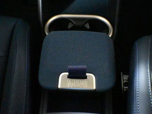 Used 2025 MINI Cooper Countryman SE w/ Comfort Package Max image 26