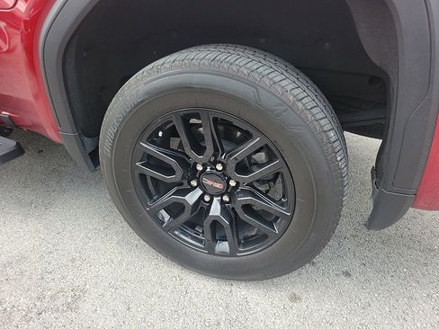 Used 2024 GMC Sierra 1500 Elevation image 14