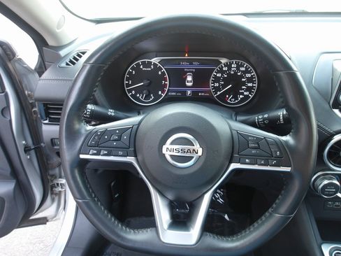 Used 2021 Nissan Sentra SV image 12