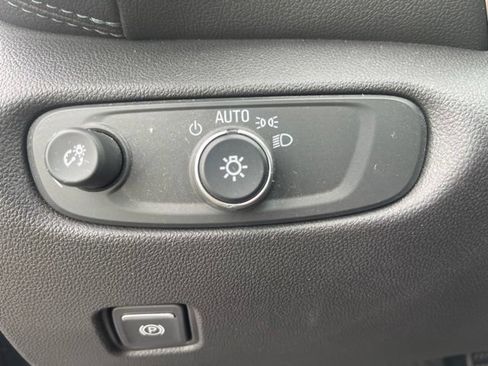Used 2021 Chevrolet Blazer LT w/ LPO, Floor Liner Package FWD image 18