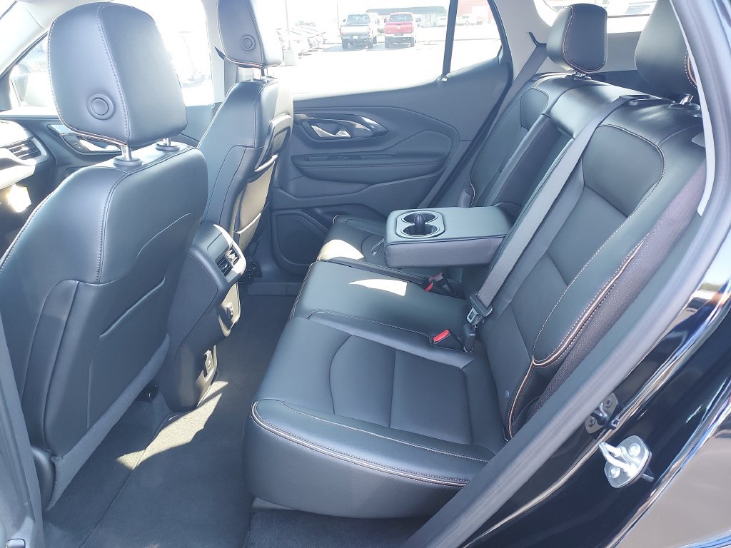 Used 2024 GMC Terrain AT4 w/ Tech Package AWD/4WD image 14