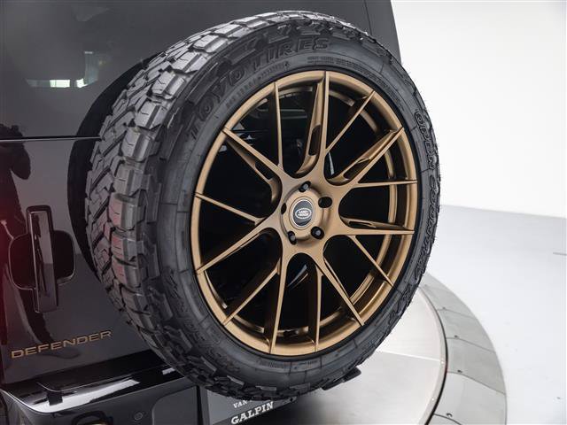 New 2026 Land Rover Defender 130 V8 AWD/4WD image 36