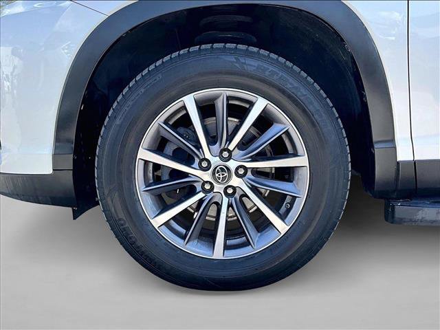 Used 2019 Toyota Highlander XLE FWD image 10