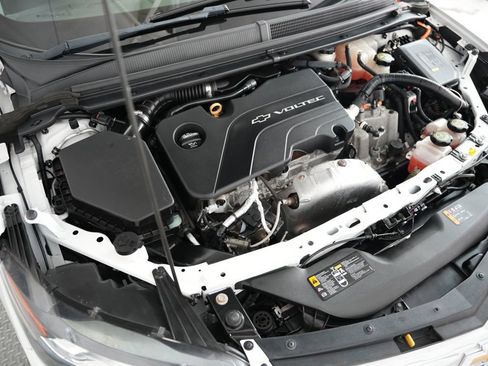 Used 2018 Chevrolet Volt LT FWD image 53