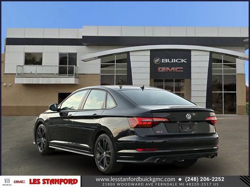 Used 2019 Volkswagen Jetta GLI image 4