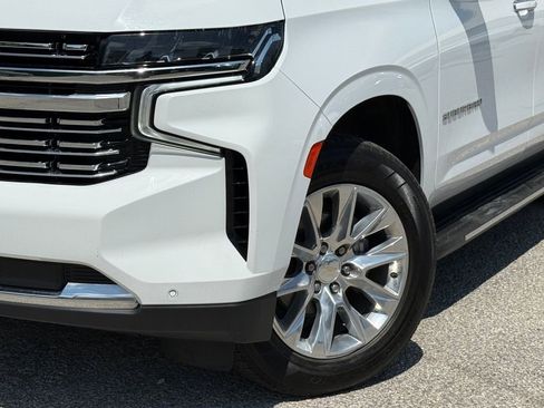 Used 2023 Chevrolet Suburban Premier RWD image 2