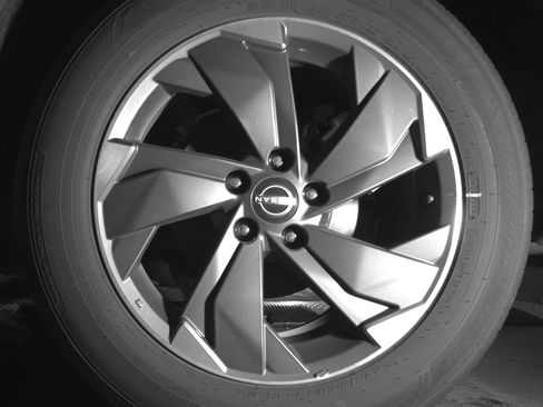 Used 2025 Nissan Rogue SV FWD image 14