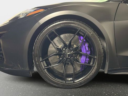 Used 2025 Chevrolet Corvette Z06 RWD image 12
