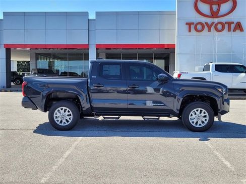 New 2024 Toyota Tacoma 4x4 Double Cab image 8